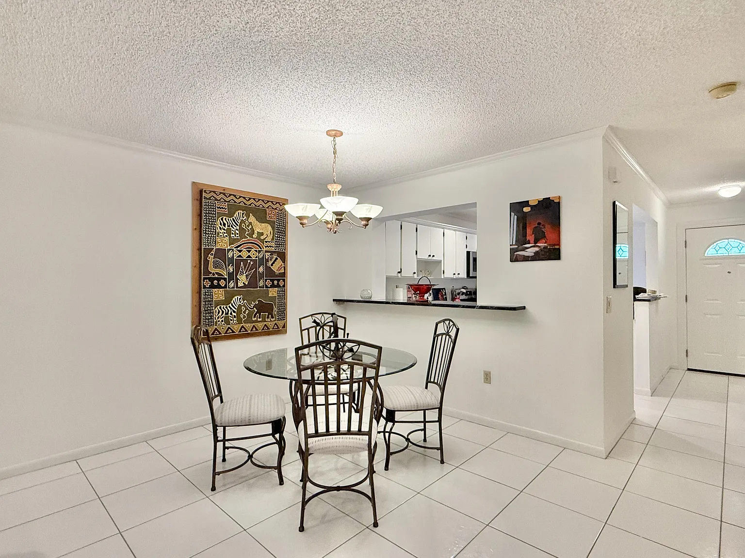 2 bed, 2.0 bath, 1388 sqft, $6,250 — Photo 3