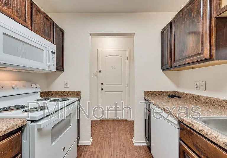 3008 Prairie Ave #A — Photo 13