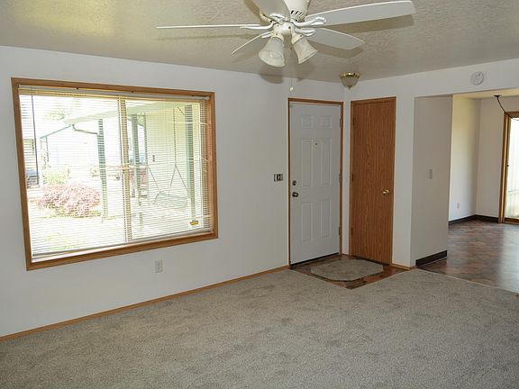 3rd image of 7619 NE 158th Ave