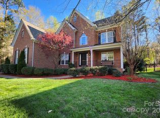 2678 Landing Pointe Dr, Clover, SC 29710