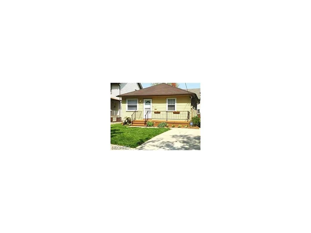 4087 Valley Rd photo 1