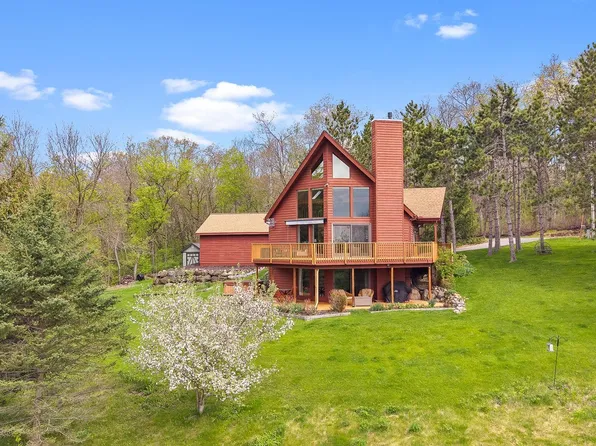 S6307 Yum Yum Hill Trl, Merrimac, WI 53561