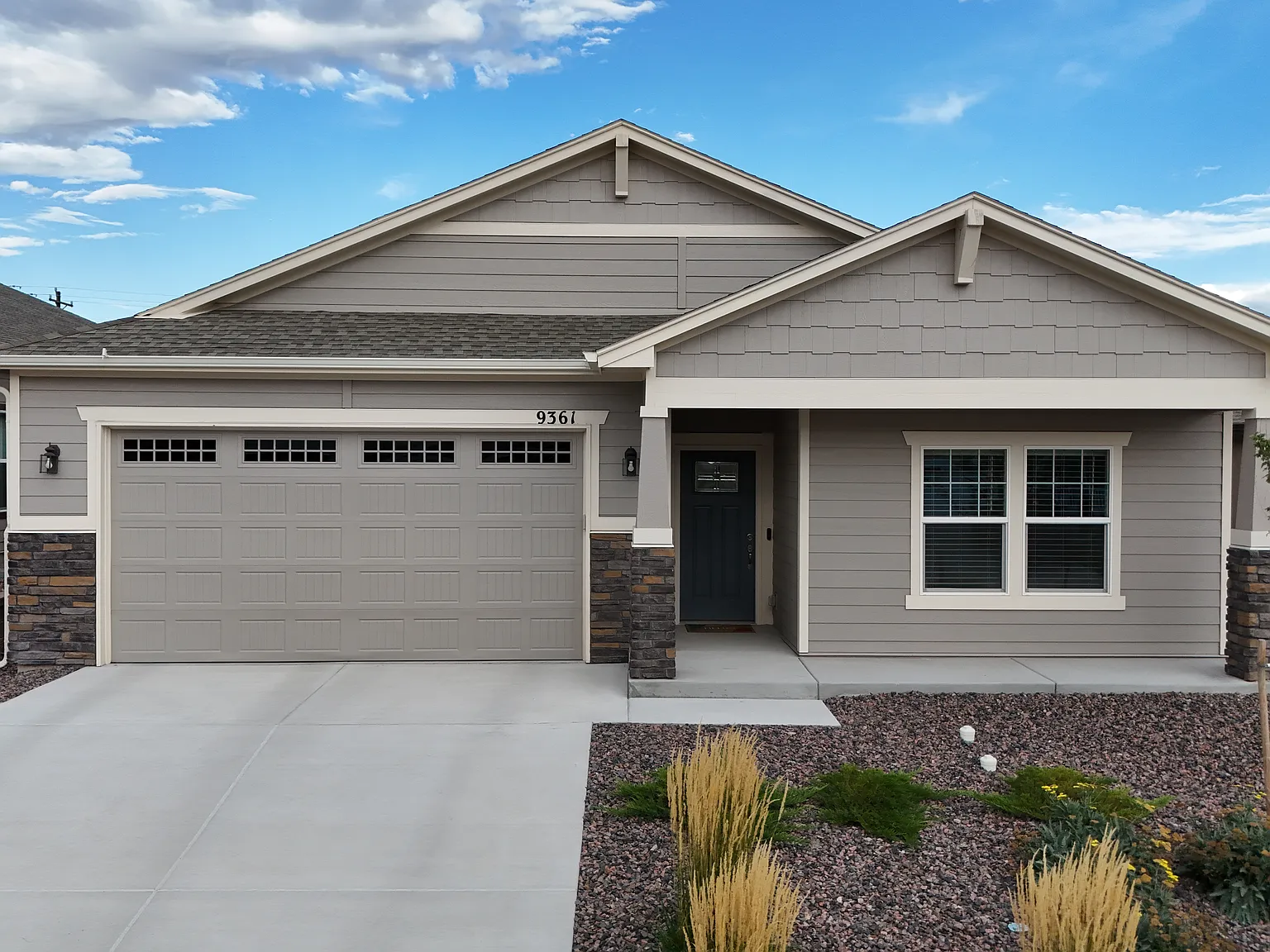 3 bed, 1932 sqft, $3,000 — Photo 1