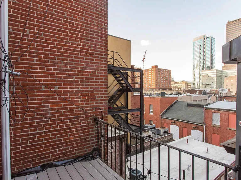 2015 Walnut St #409 — Photo 9