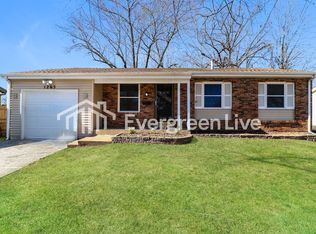 1265 Flora Ln, Florissant, MO