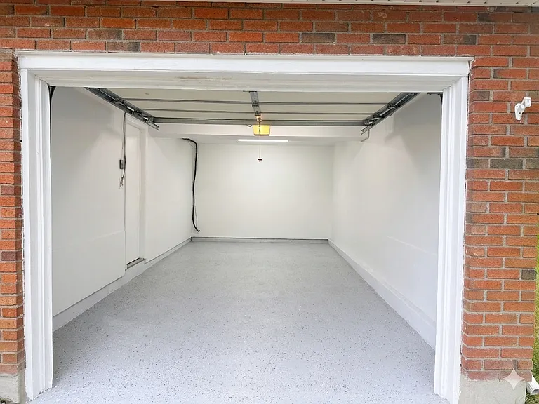 Single car garage