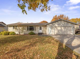 305 Wacker Dr, Glencoe, MN 55336