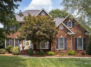 7401 Balintoy Ln, Matthews, NC 28104