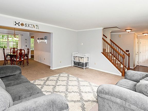 5th image of 3724 Charterwood Ct