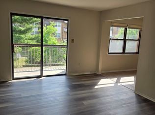 1426 Raspberry Ct, Edison, NJ 08817