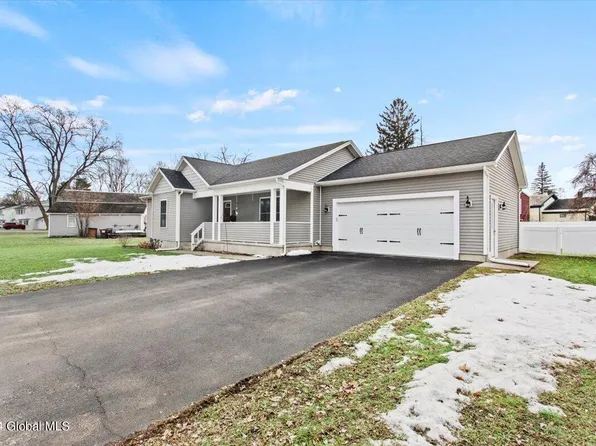 5 La Claire Street, Hudson Falls, NY 12839