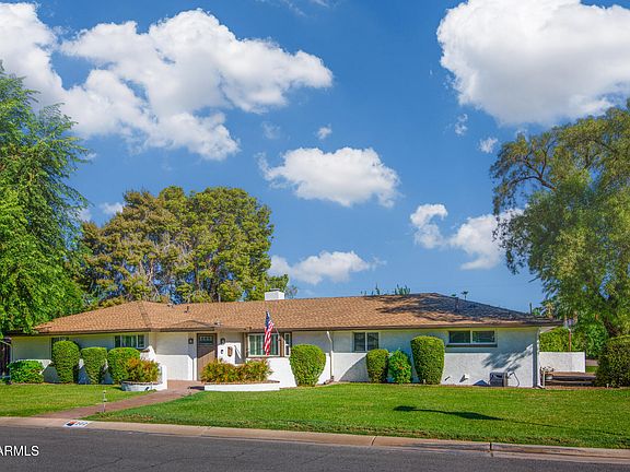3rd image of 202 W LAMAR Road