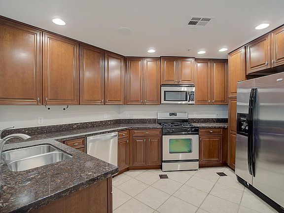 5th image of 5450 E Deer Valley Dr Unit 3214