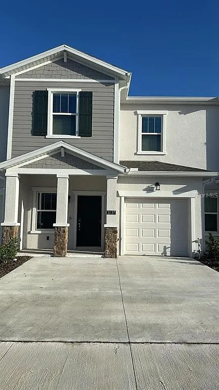 3 bed, 2.5 bath, 1840 sqft, $2,000 — Photo 1
