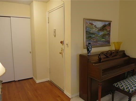 Charming layout. Oak Hardwood floors throughout.