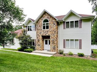 1 Clay Ct, Suffern, NY 10901