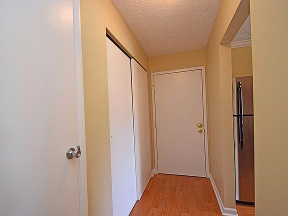 3rd image of 9484 Woodland Hills Dr