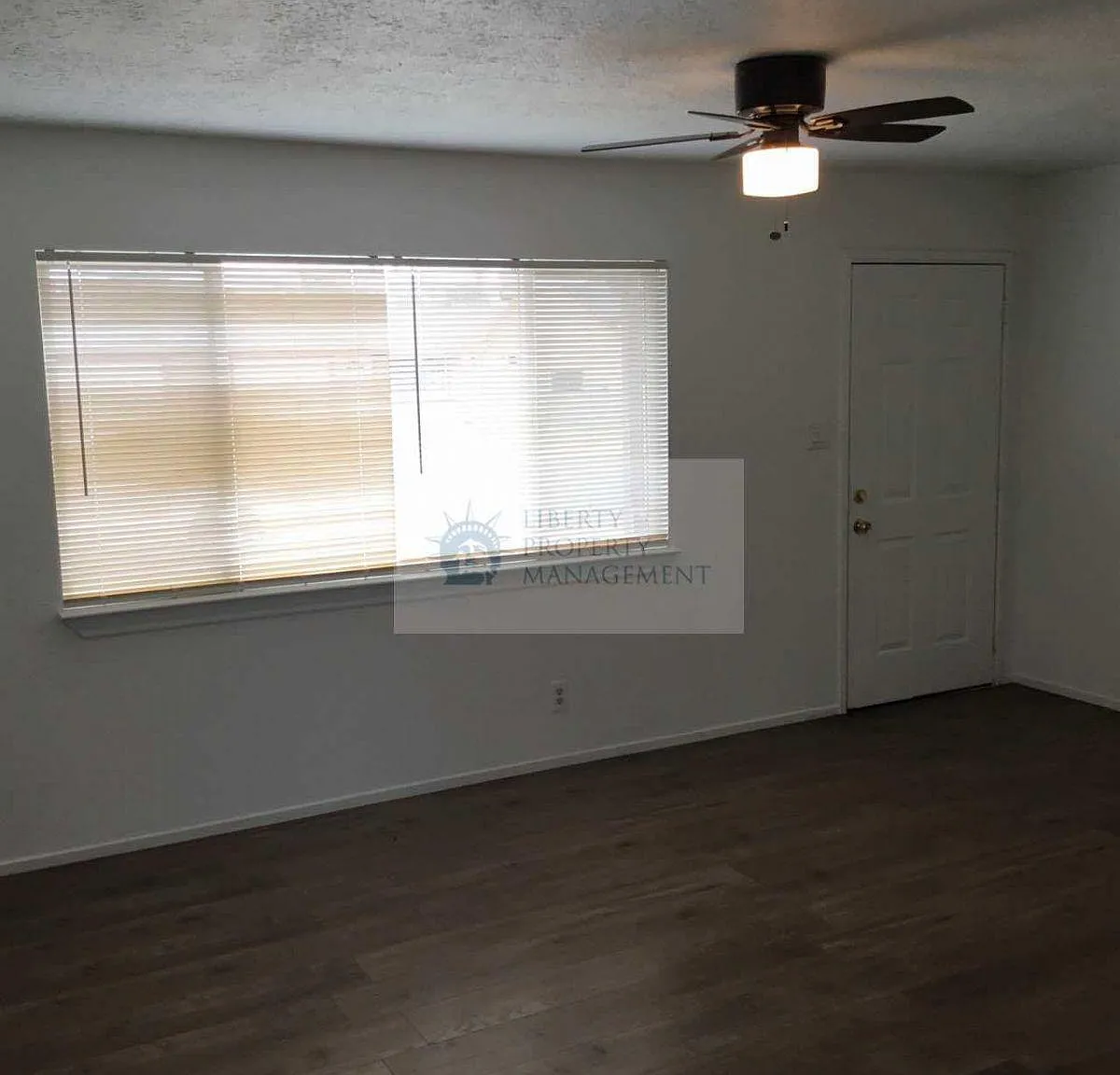 2 bed, 800 sqft, $1,750 — Photo 2