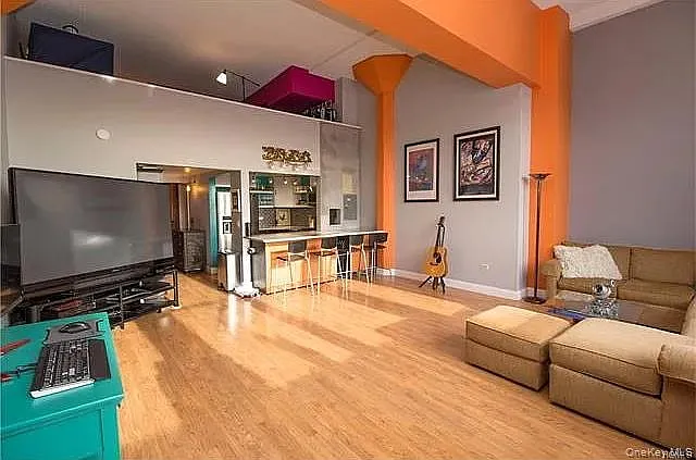 Studio, 1.0 bath, 874 sqft, $3,200 — Photo 3