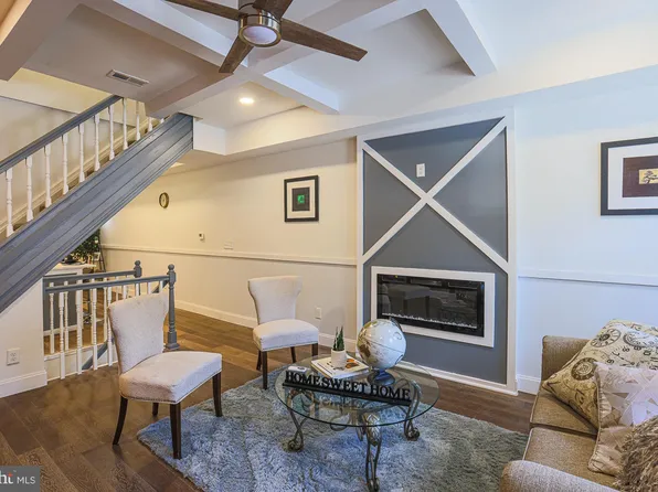 1909 Mosher St, Baltimore, MD 21217