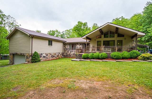 1st image of 521 Laurel Dr