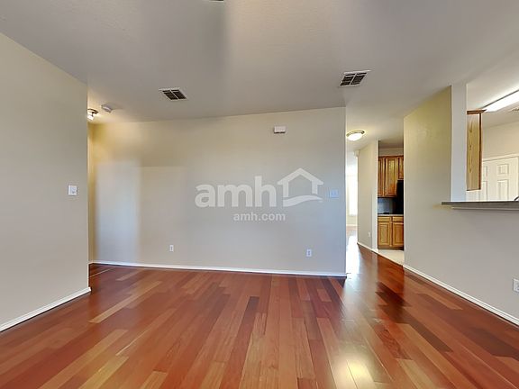 5th image of 1404 Blue Gill Ln