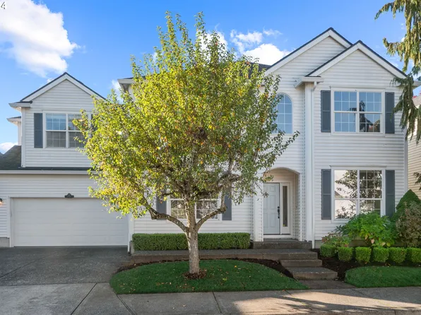 8918 SW Gravenstein Ln, Tigard, OR 97224