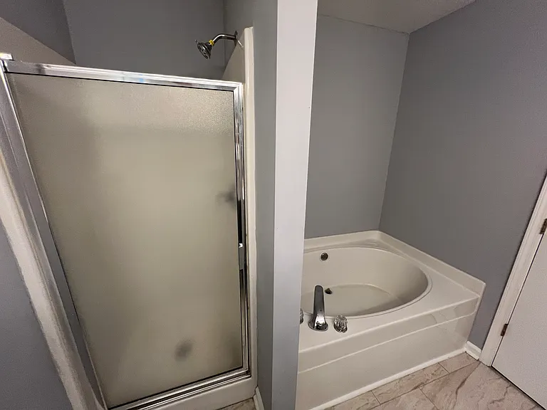 1013 Carlyle Cv — Photo 10