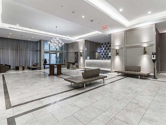 5th image of 155 Yorkville Ave #2716