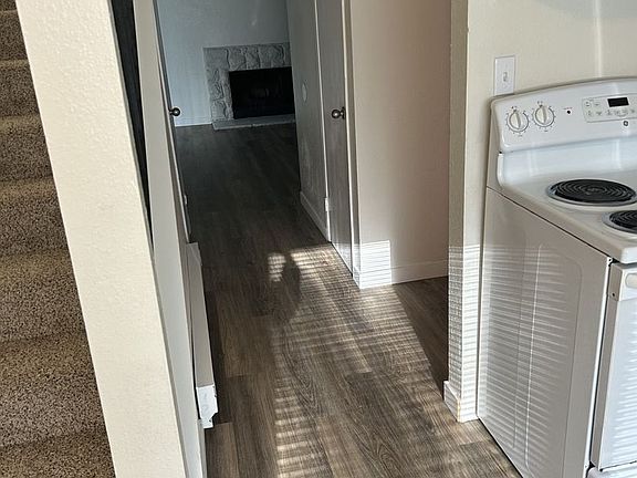 3rd image of 34003 1st Cir S APT A