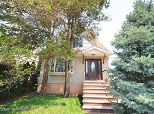 11 Heinz Ave, Staten Island, NY