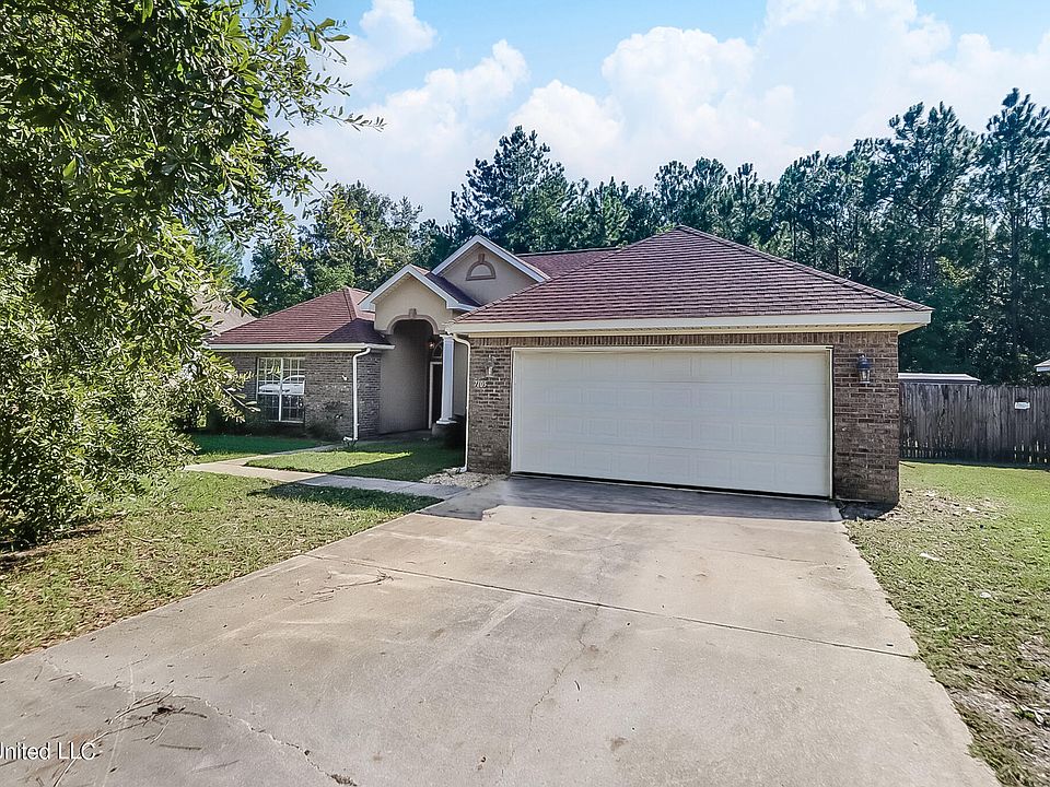 1st image of 7105 Pinehurst Dr
