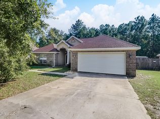 7105 Pinehurst Dr, Ocean Springs, MS 39564