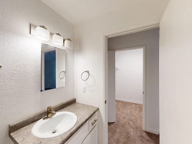 346 Robinson St #40 — Photo 18