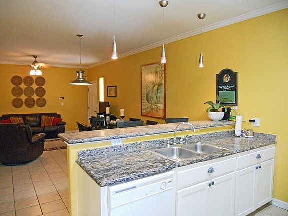 5th image of 125 E Esperanza St #2