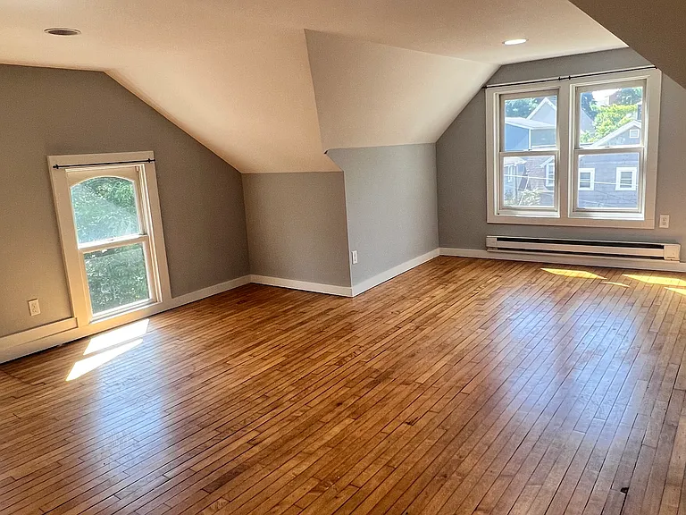 655 Chestnut St #3 — Photo 4