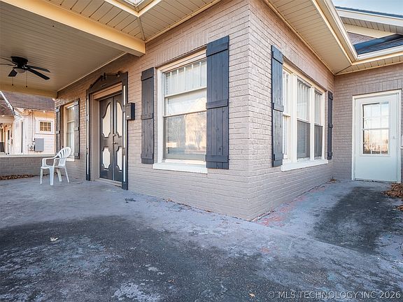 4th image of 919 S 2nd St