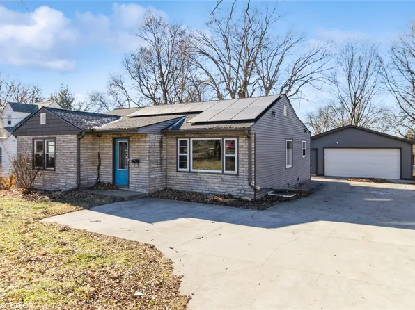 734 63rd St, Des Moines, IA 50312