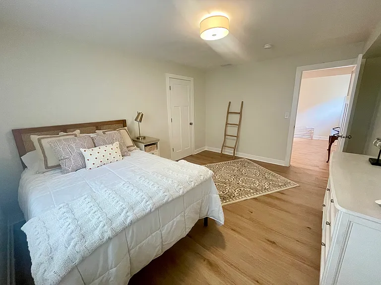 2442 Carrollton Ave #B — Photo 11