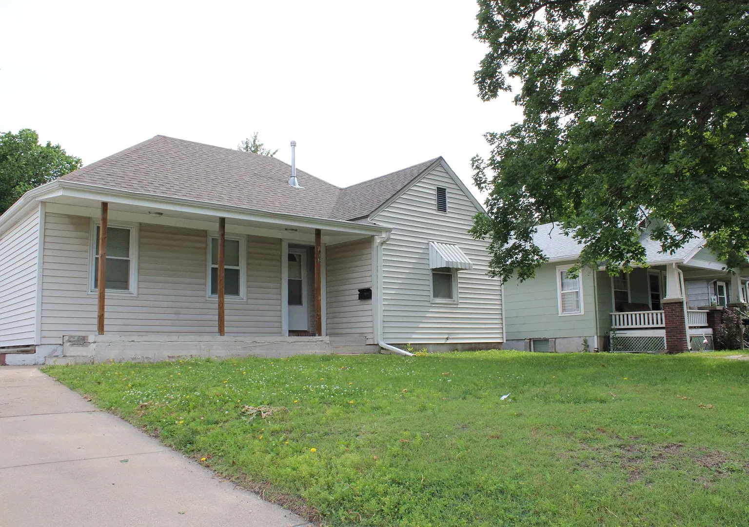 Four Bedroom House Available NICE — Photo 1