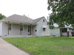 716 Bertrand St, Manhattan, KS 66502
