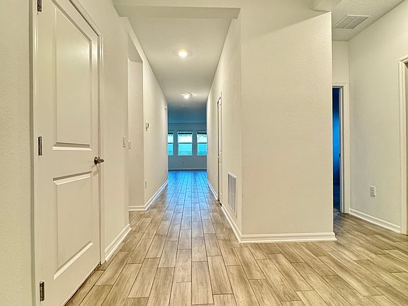 3rd image of 1022 Breggia Ct