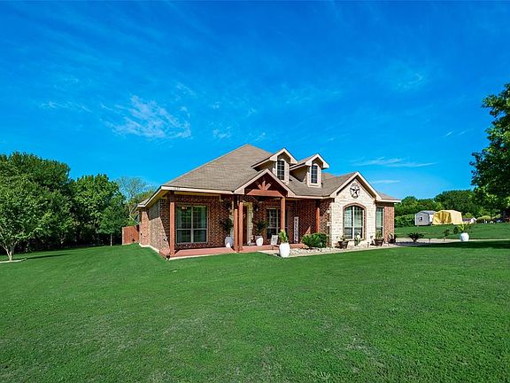 4th image of 1135 Waterford Dr