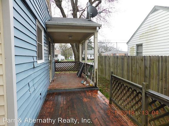 3rd image of 3407 Woodlawn St