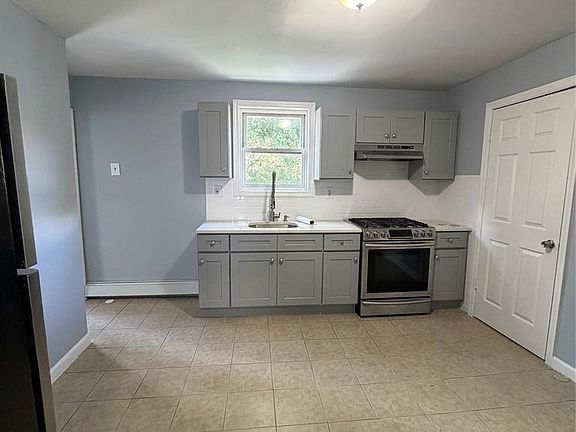 5th image of 20 Garwood Pl
