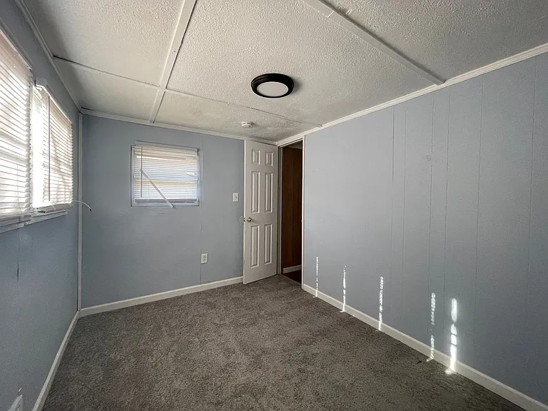 7330 William Ave — Photo 13