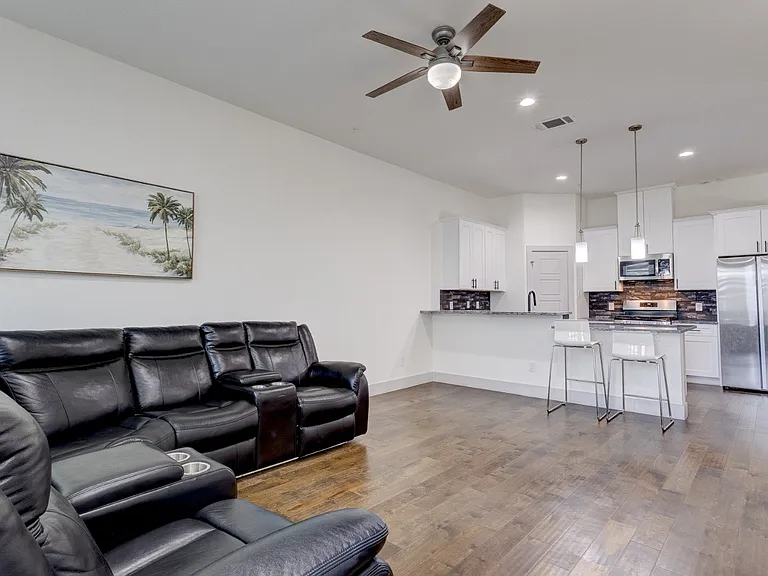 6043 Rivendell Dr — Photo 18