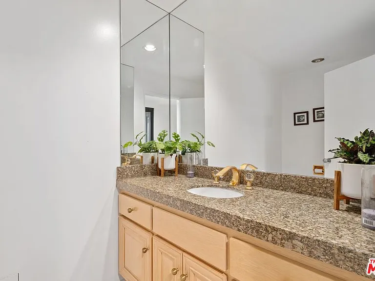 3135 Chandelle Rd — Photo 17