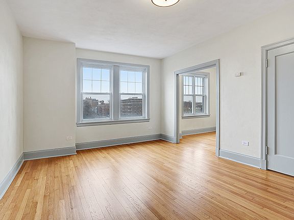 3rd image of 275 Union Blvd APT 1607
