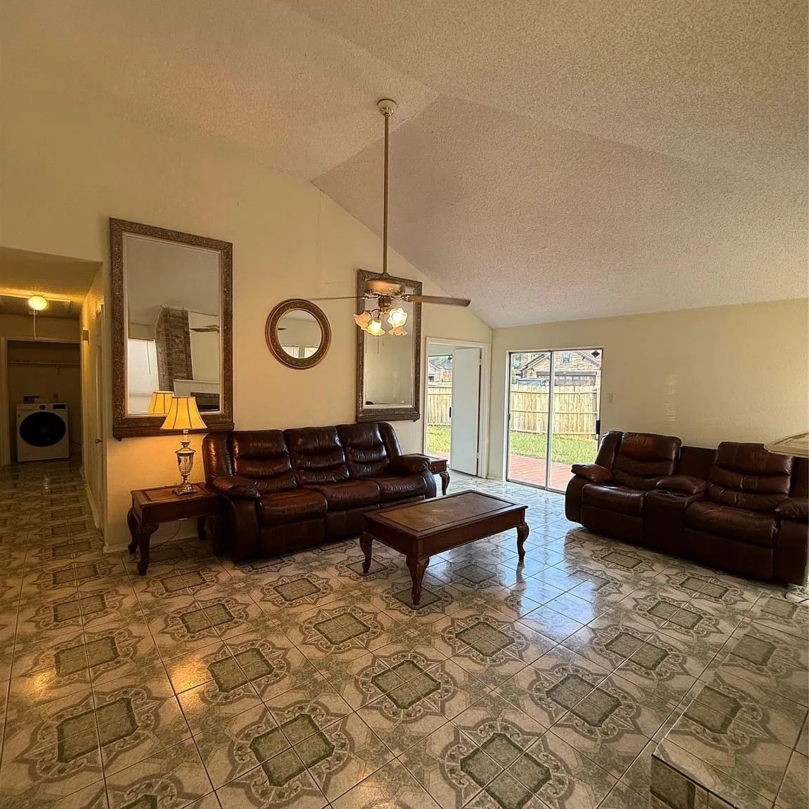 3 bed, 2.0 bath, 1620 sqft, $1,850 — Photo 2